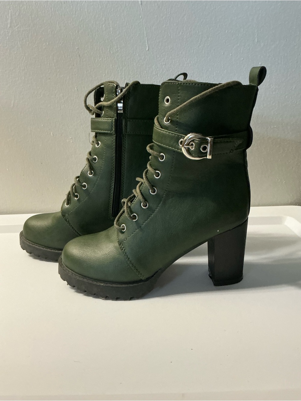 Women's Forest Green Lace-Up Block Heel Ankle Boots